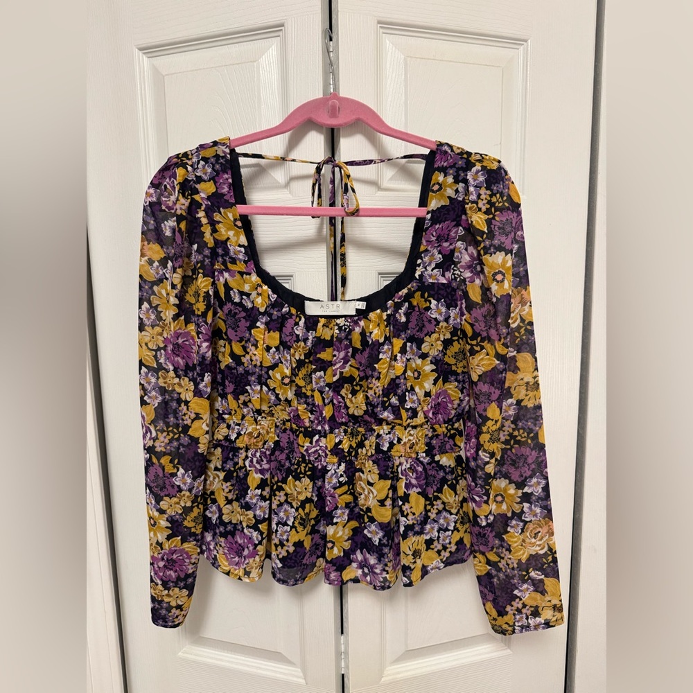 ASTR The Label Purple Floral Long Sleeve Blouse